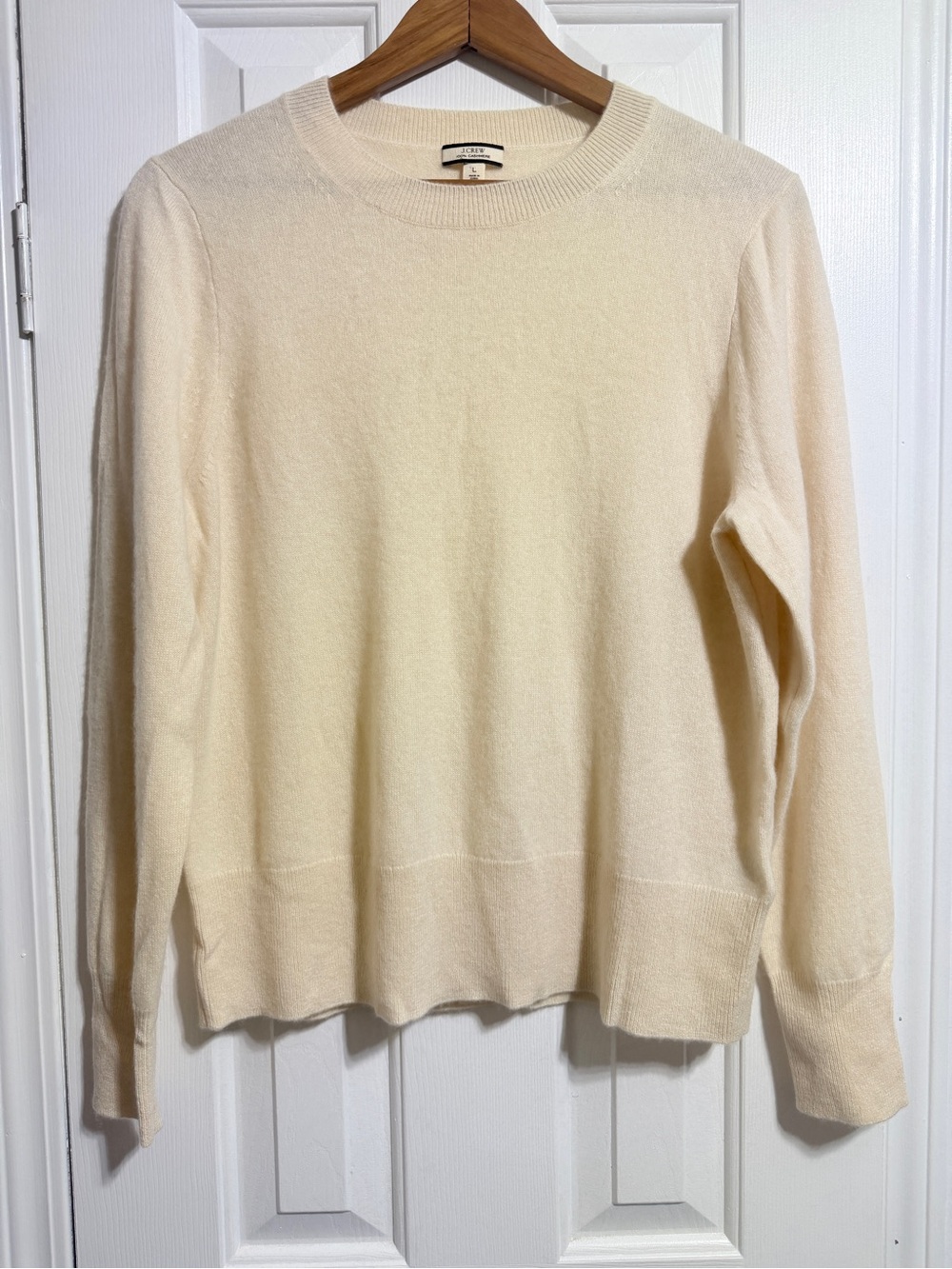 J.Crew 100% Cashmere classic-fit crewneck cream off-white sweater size large - Picture 3 of 7